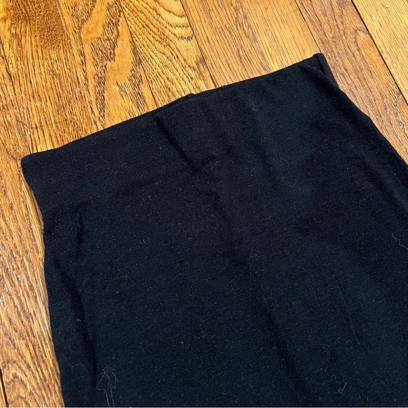 ARITZIA • WILFRED FREE knit skirt XS - Picture 2 of 4